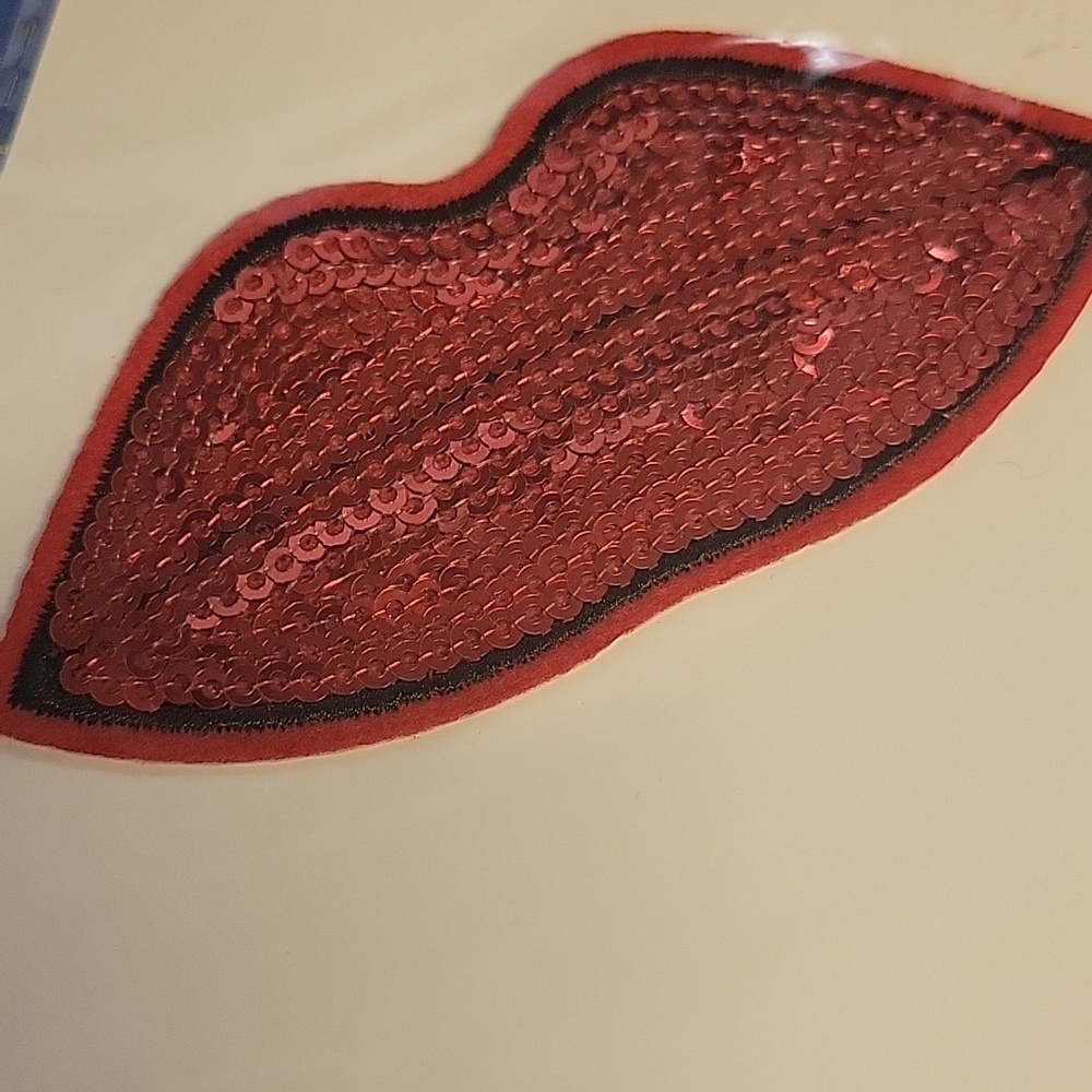 Sequin Red Lips Embroidered 2" x 4" Iron On Patch New